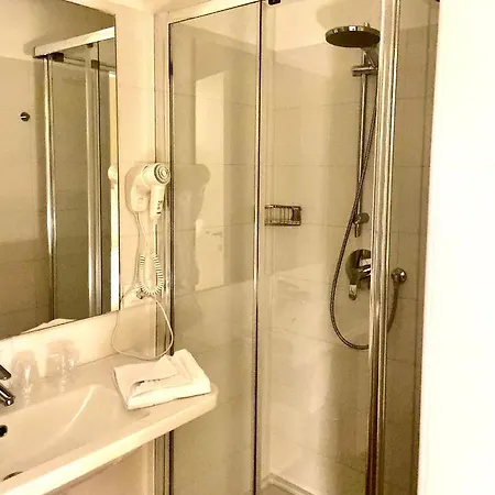 Guest house Enjoy 3*